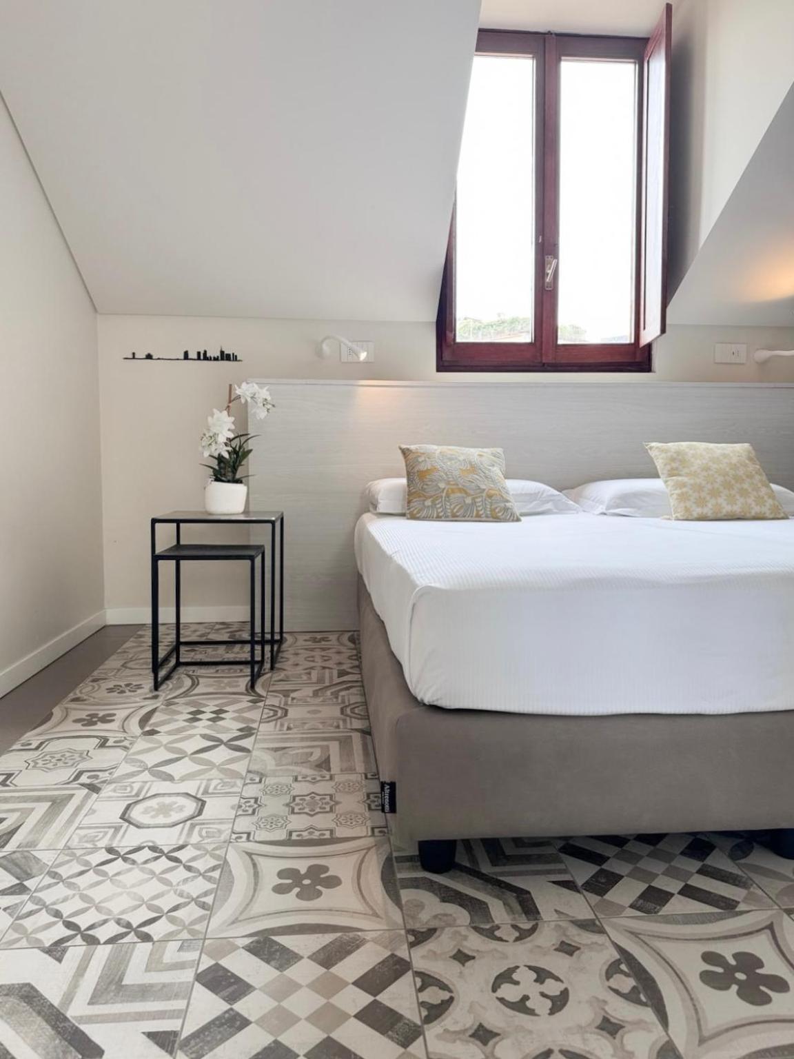Comecasa 10 Minutes Walk From Duomo 2 Bedroom Apartment Milan Exterior photo